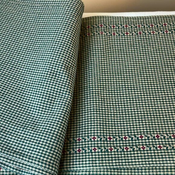 Holiday Decor Bundle Placemats, Pillow Sham and Napkins Green Beige Gingham - Picture 8 of 9